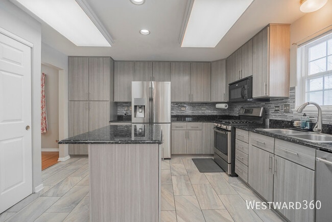 164 Forestview Ct in Aurora, IL - Building Photo - Building Photo