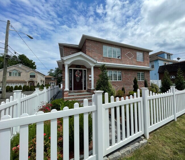 518 Saddle River Rd Apartments and Nearby Saddle Brook Apartments For