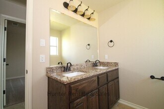 5202 Generations Dr in Killeen, TX - Building Photo - Building Photo