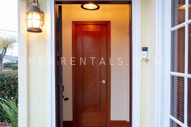 205 W Whittier Ave in Tracy, CA - Building Photo - Building Photo