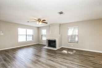 1232 Dexford Dr in Austin, TX - Building Photo - Building Photo