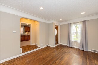 3702 Glencairn Rd in Shaker Heights, OH - Building Photo - Building Photo
