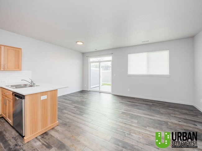 224 S Woodlawn Rd in Spokane, WA - Building Photo - Building Photo