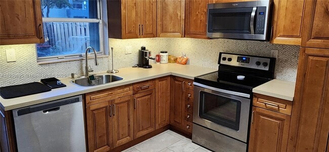 6250 SW 130th Ave in Miami, FL - Building Photo - Building Photo