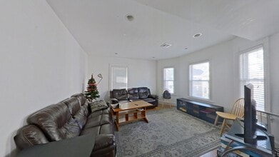 29 Brackett St in Boston, MA - Foto de edificio - Building Photo