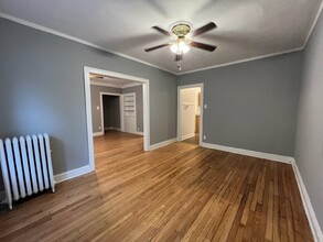 5927 N Paulina St, Unit 2W in Chicago, IL - Building Photo - Building Photo