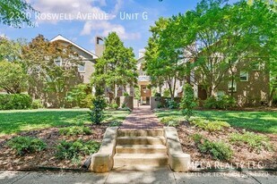 2330 Roswell Ave in Charlotte, NC - Building Photo