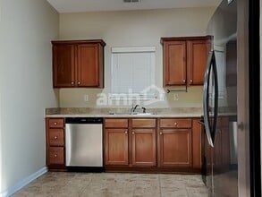 7411 Appling Rain Dr in Cordova, TN - Foto de edificio - Building Photo