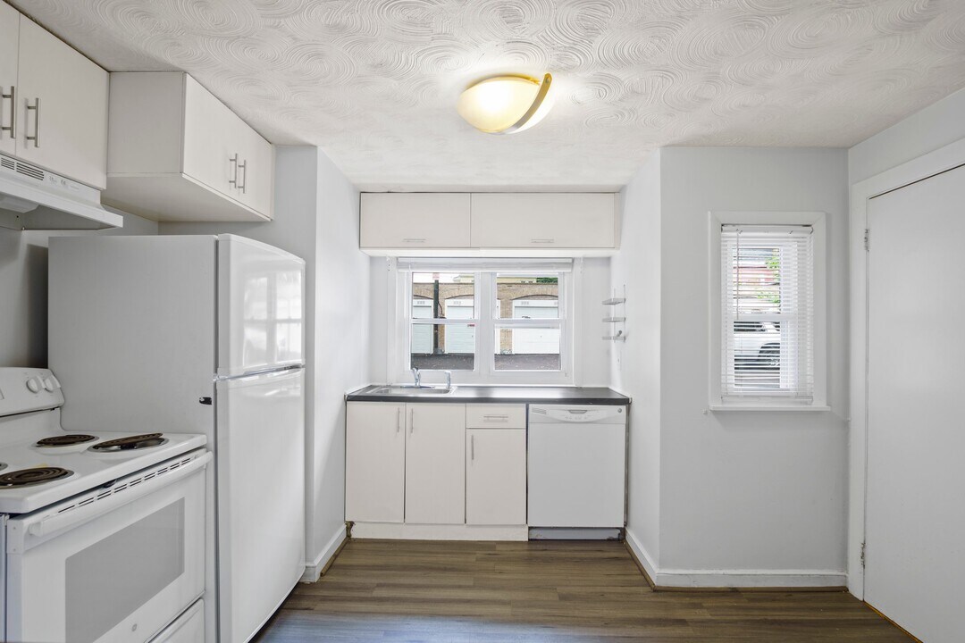 25 Bailey St in Boston, MA - Building Photo
