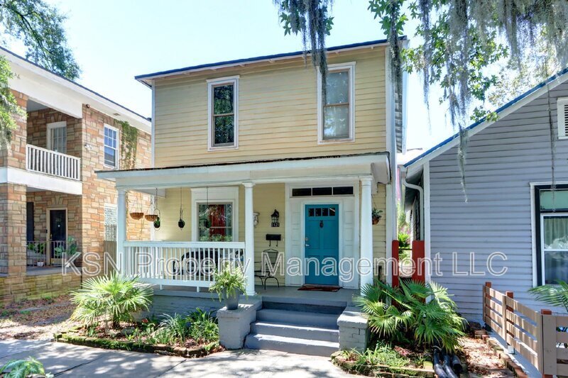 2121 Price St in Savannah, GA - Building Photo