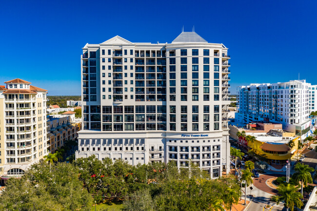 Plaza at Five Points in Sarasota, FL - Building Photo - Building Photo