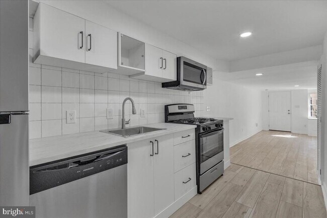 property at 2008 Portugal St