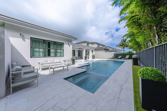 8652 Dream Falls St in Boca Raton, FL - Foto de edificio - Building Photo