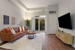 256 N Addison Ave, Unit SI ID1366992P in Elmhurst, IL - Building Photo