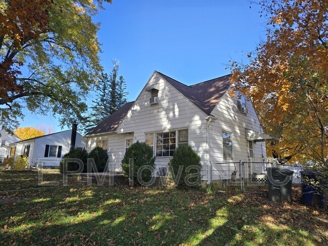 property at 821 Cornwall Ave