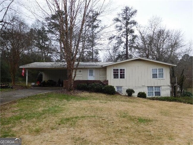property at 140 Don Rich Dr