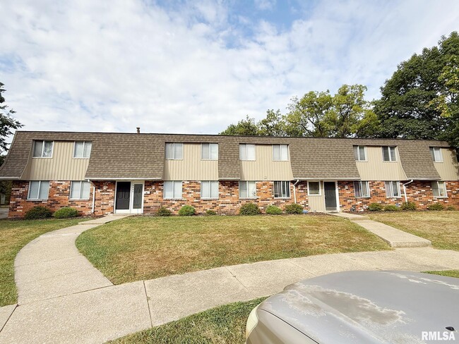 property at 3440 Villa Ridge
