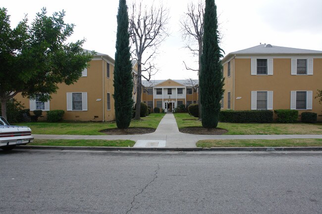 1438 Dixon St in Glendale, CA - Building Photo - Building Photo