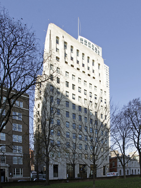 The Ayer Condominium in Philadelphia, PA - Building Photo