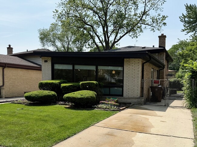 property at 3719 Greenwood St