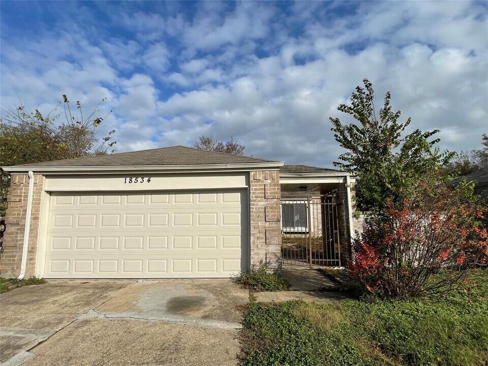 18534 Trail Bend Ln in Houston, TX - Building Photo