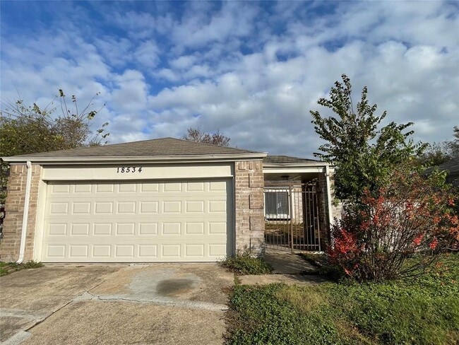property at 18534 Trail Bend Ln