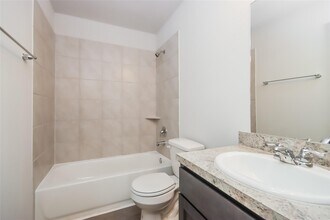 2808 Briggs Dr in Conroe, TX - Building Photo - Building Photo