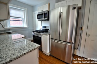 586 Washington St Apartamentos