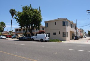 Coronado Apartments in Coronado, CA - Building Photo