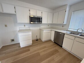 16055 SW Theresa Ct in Beaverton, OR - Building Photo - Building Photo