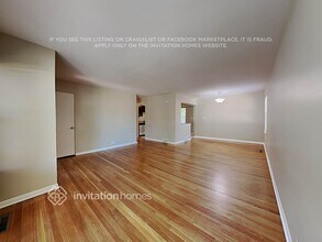 7621 W Madison St in Niles, IL - Building Photo - Building Photo