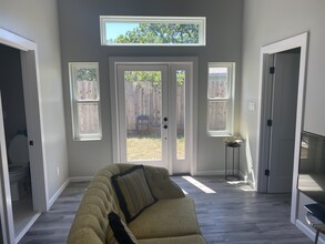 882 54th St in Oakland, CA - Building Photo - Building Photo