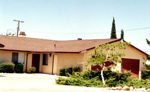 20120 Serrano Rd in Apple Valley, CA - Building Photo - Building Photo