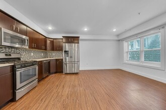 308 18th St in Union City, NJ - Building Photo - Building Photo
