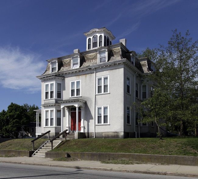 865 Eddy St in Providence, RI - Building Photo - Building Photo