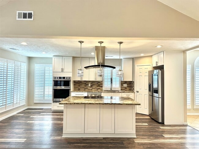 property at 519 Promenade Blvd