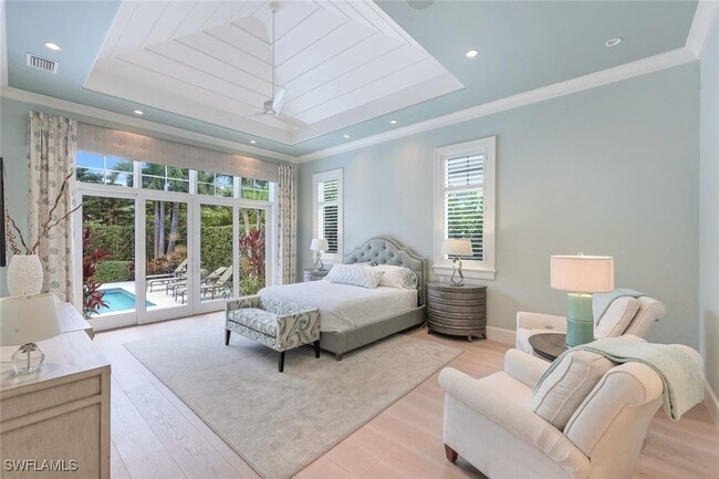 property at 425 Harbour Dr