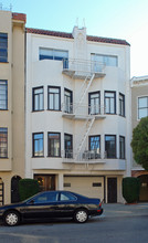 40 Cervantes Blvd in San Francisco, CA - Building Photo - Building Photo