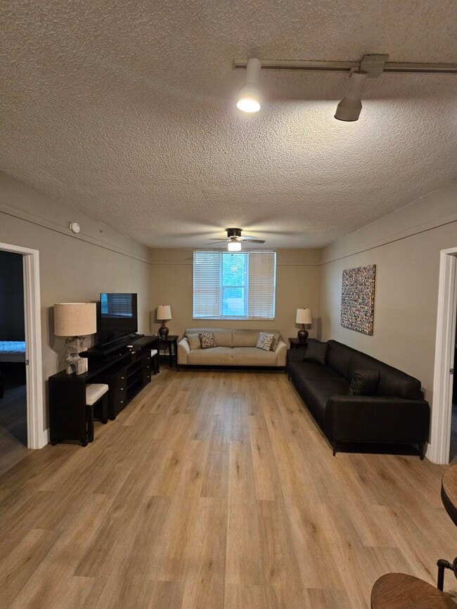property at 780 S Sapodilla Ave