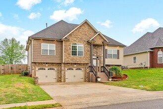 140 Covey Rise Circle in Clarksville, TN - Building Photo - Building Photo