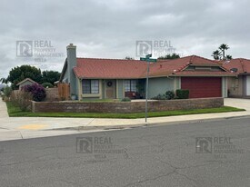 29608 Via Sonroseo in Menifee, CA - Building Photo