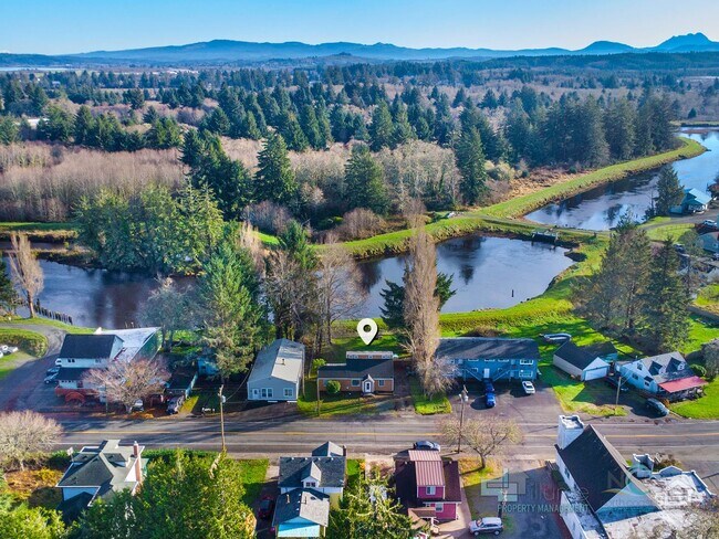 612 S Main Ave in Warrenton, OR - Building Photo - Building Photo