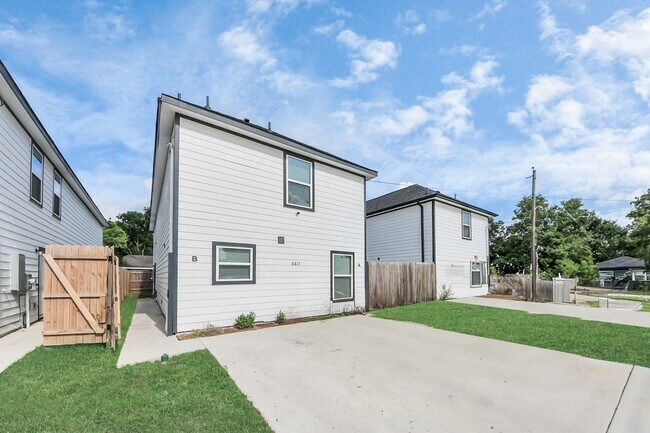 6609 Bacher St in Houston, TX - Building Photo - Building Photo