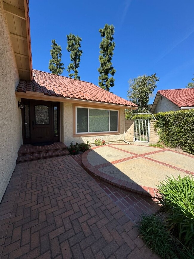 28955 Marlies St in Agoura Hills, CA - Building Photo - Building Photo