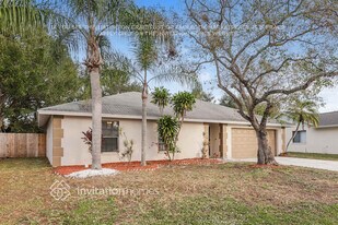 1517 Kestrel Way in Brandon, FL - Building Photo