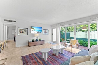 3725 S Olive Ave in West Palm Beach, FL - Building Photo - Building Photo