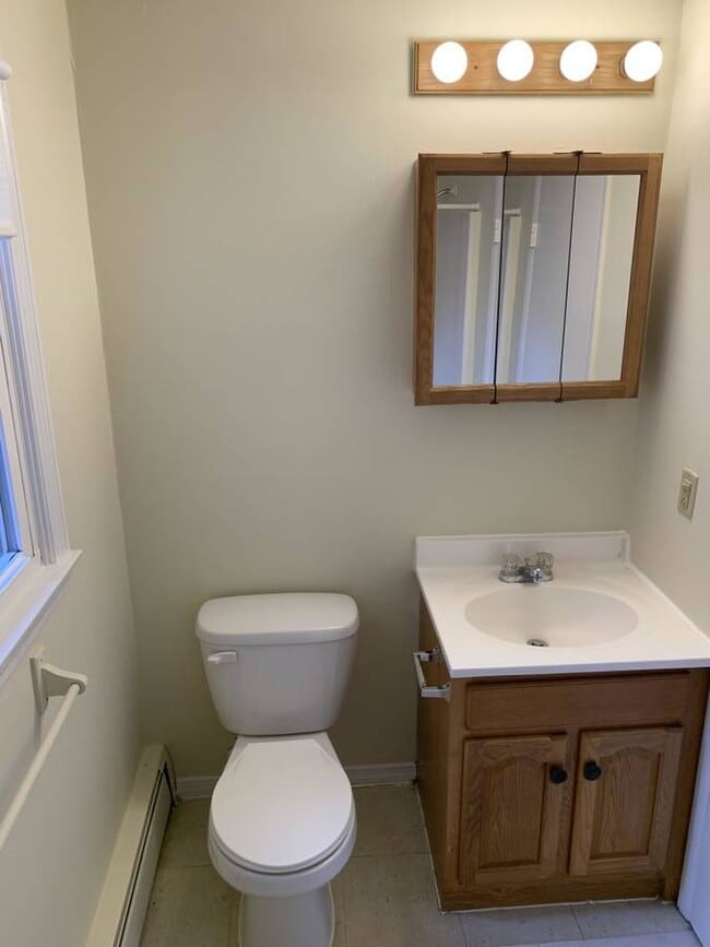 73 Manchester St, Unit 2