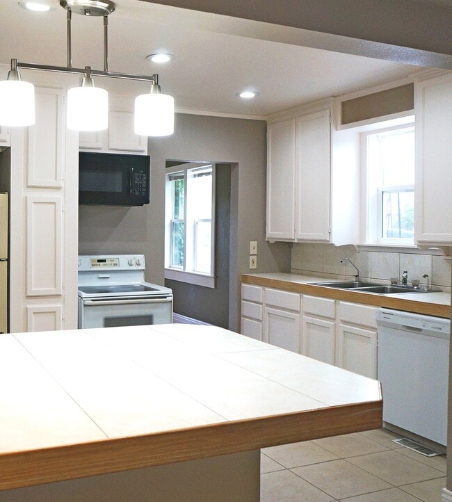 3395 W 55th Ave in Denver, CO - Building Photo - Building Photo