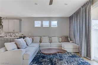 7572 Mount Spokane Ct in Las Vegas, NV - Building Photo - Building Photo
