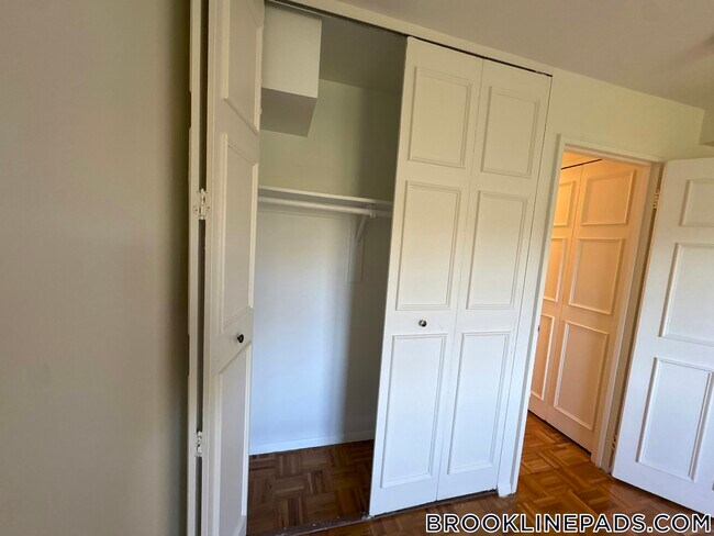 185 Freeman St, Unit 739
